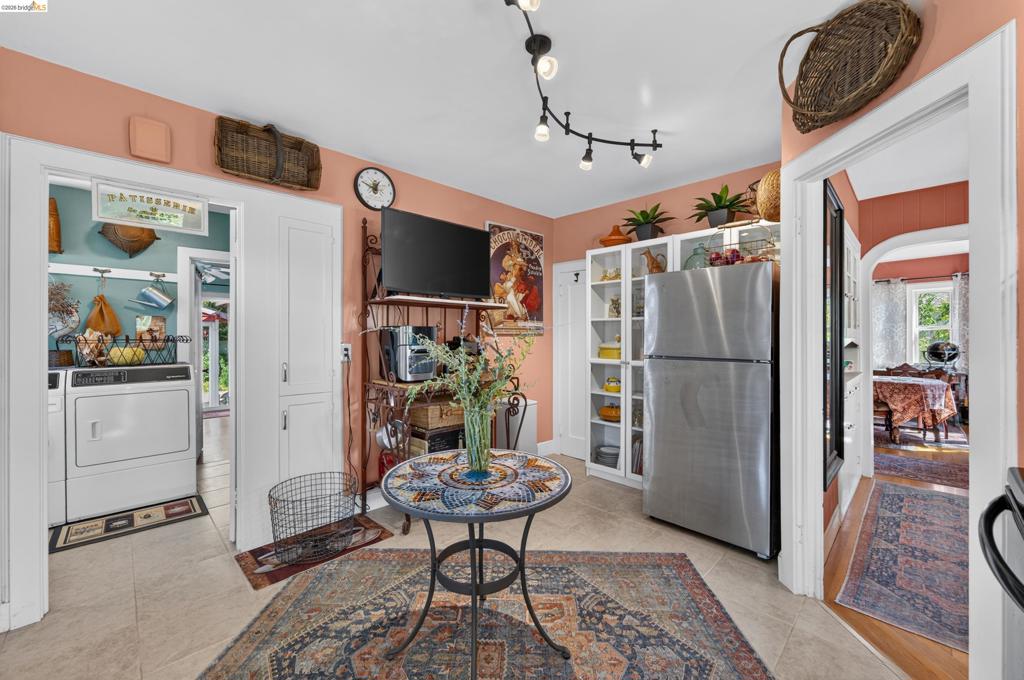 1169 1st Avenue Property Photo 7