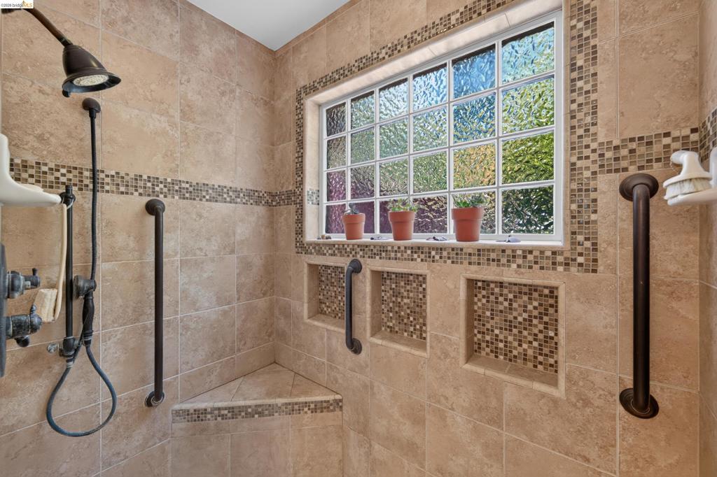 1169 1st Avenue Property Photo 15
