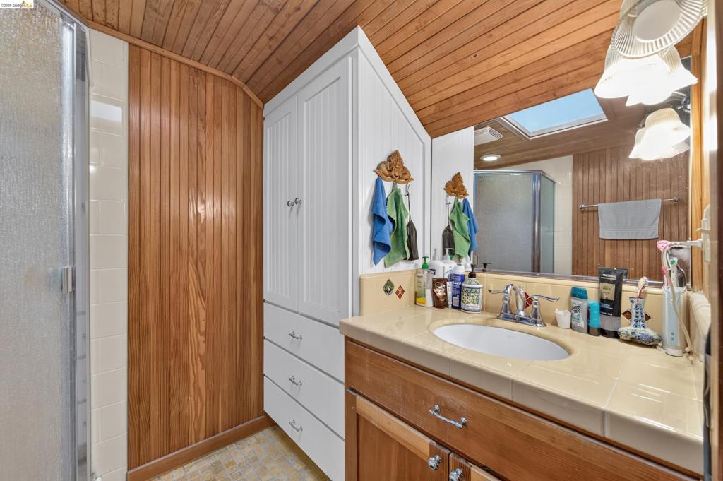 1169 1st Avenue Property Photo 20