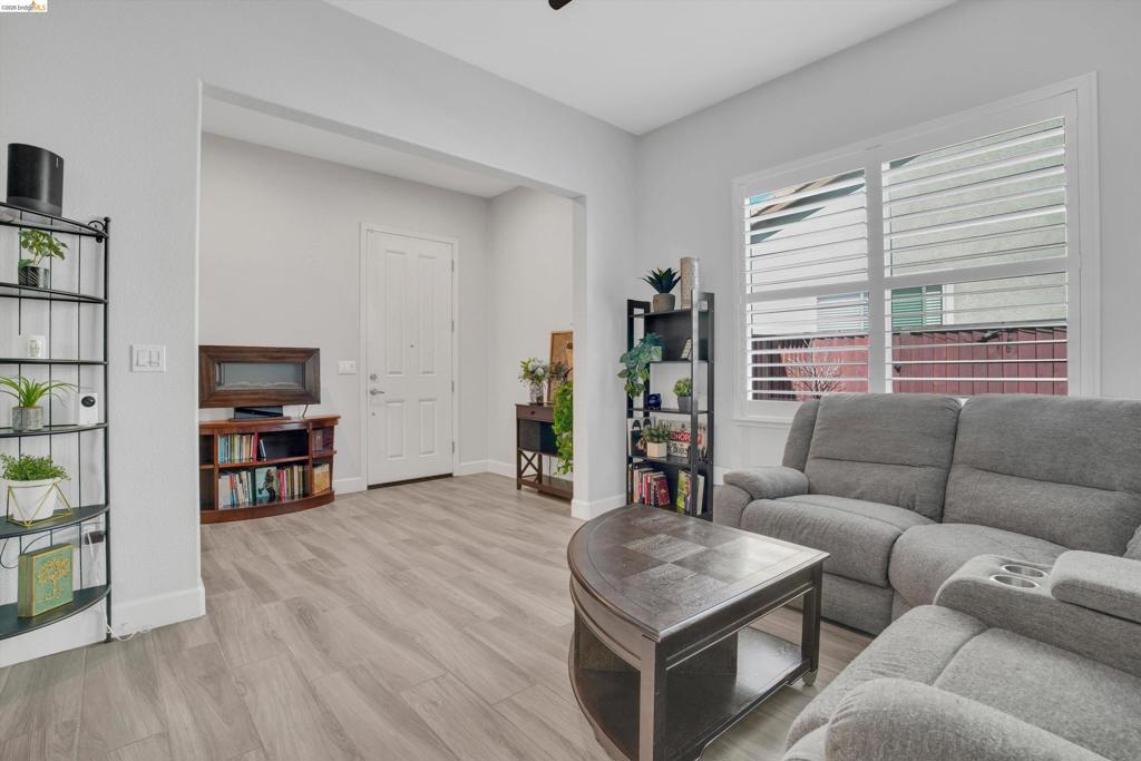 7364 Bay Harbor Way Property Photo 18