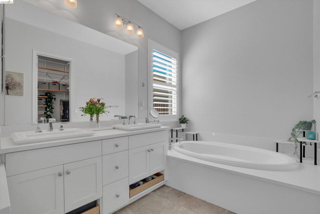 7364 Bay Harbor Way Property Photo 23
