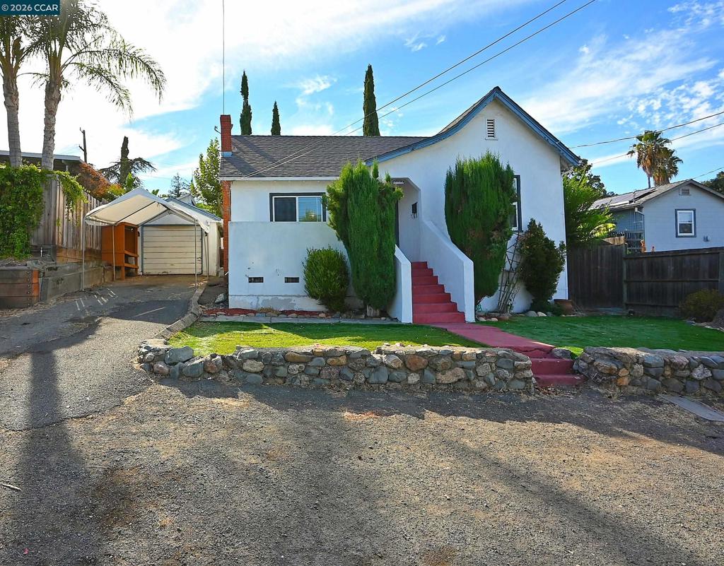 1035 Palm Ave Property Photo 1