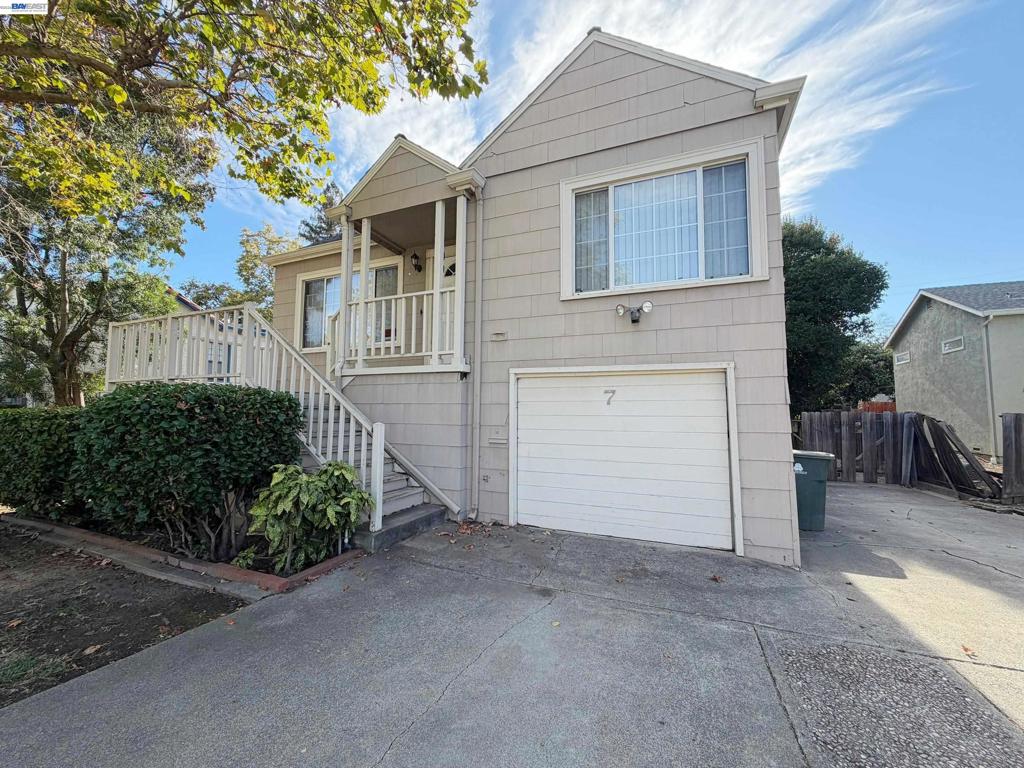 7 Howard Ave Property Photo 1