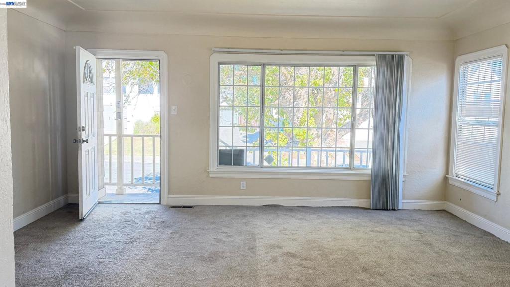 7 Howard Ave Property Photo 3