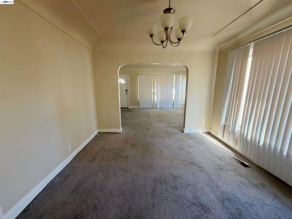 7 Howard Ave Property Photo 12