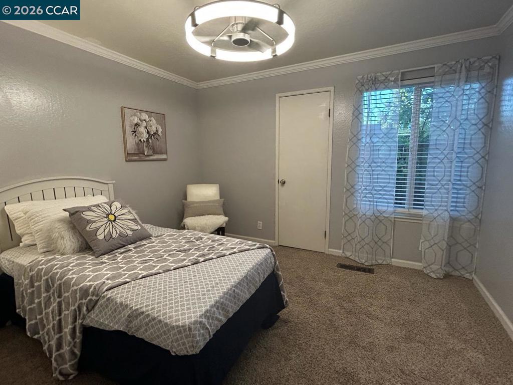 34 Massolo Dr B Property Photo 21