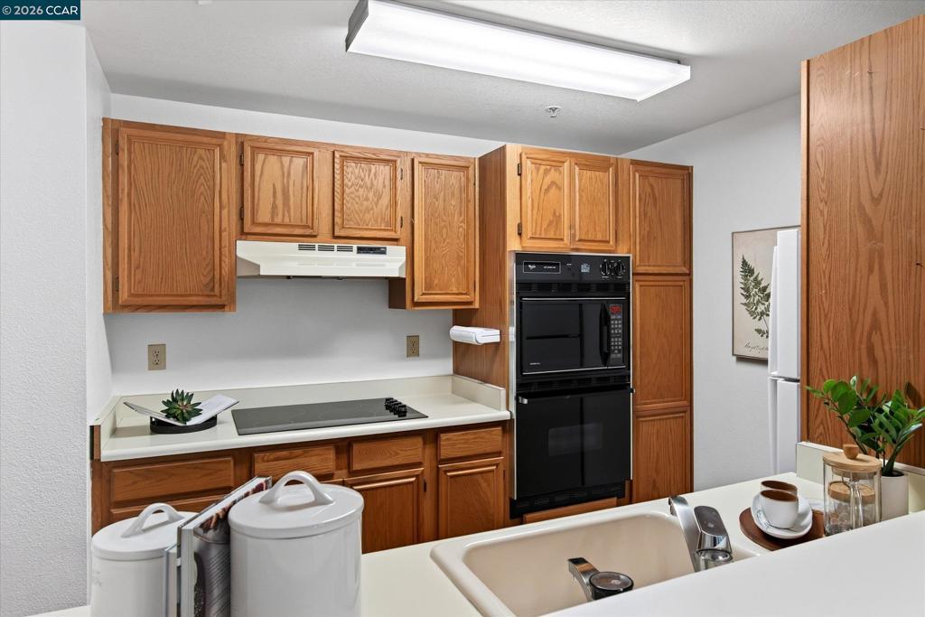 1840 Tice Creek Dr 2217 Property Photo 11