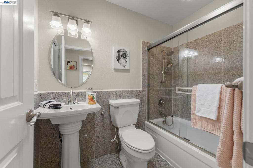 5167 Ipswich Ct Property Photo 18