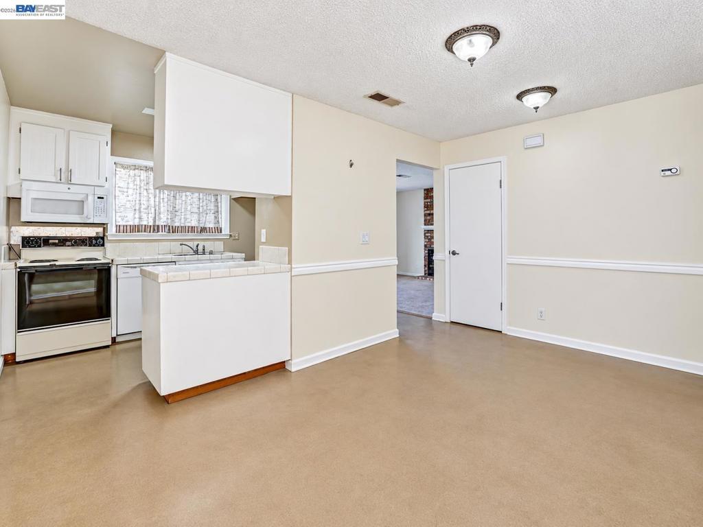 5522 Firestone Rd Property Photo 8