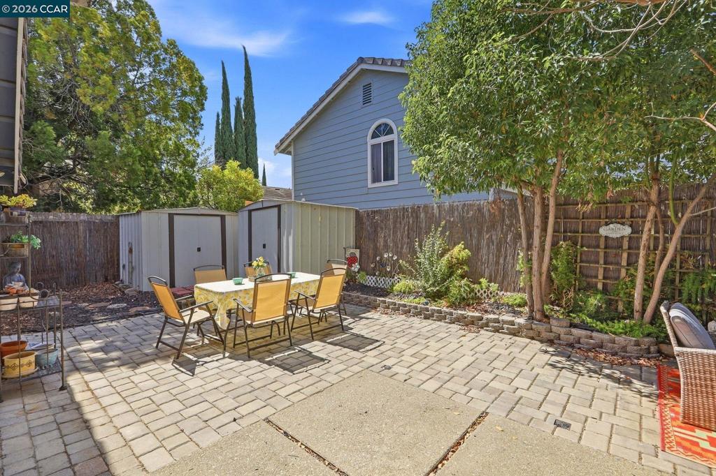 330 Aguilar Pl Property Photo 29