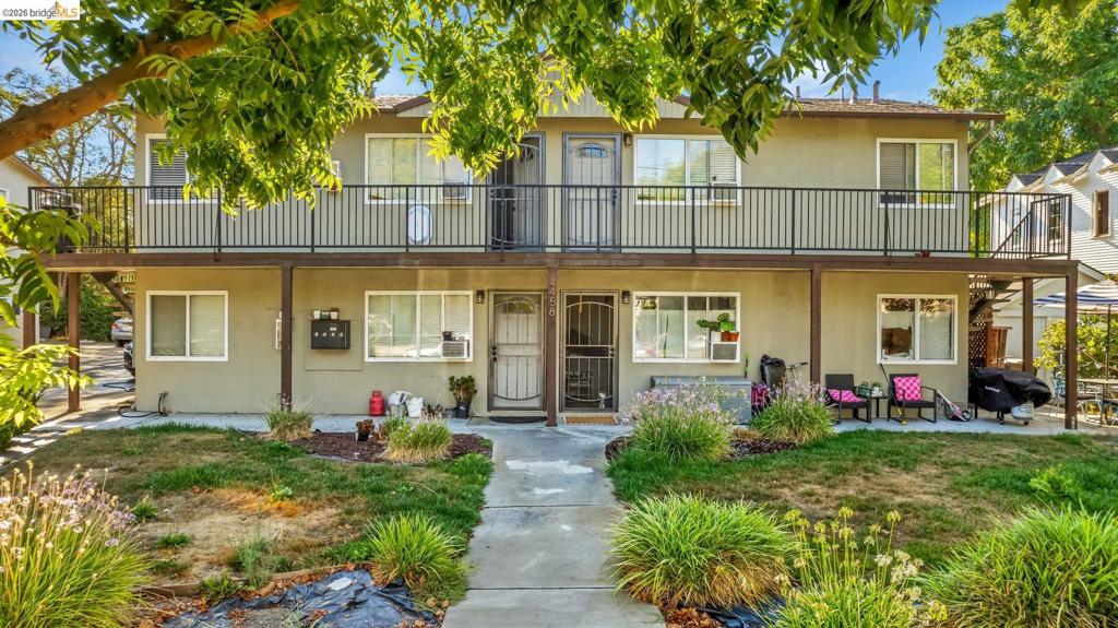 4458 Pleasanton Ave Property Photo 3