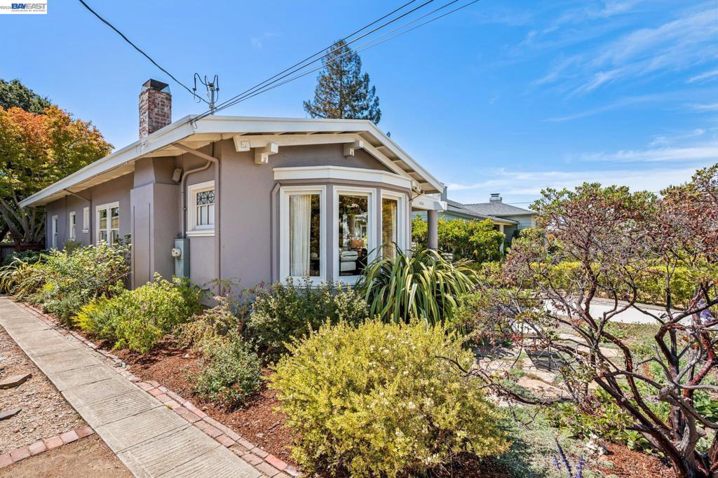 1621 Wellington St Property Photo 2