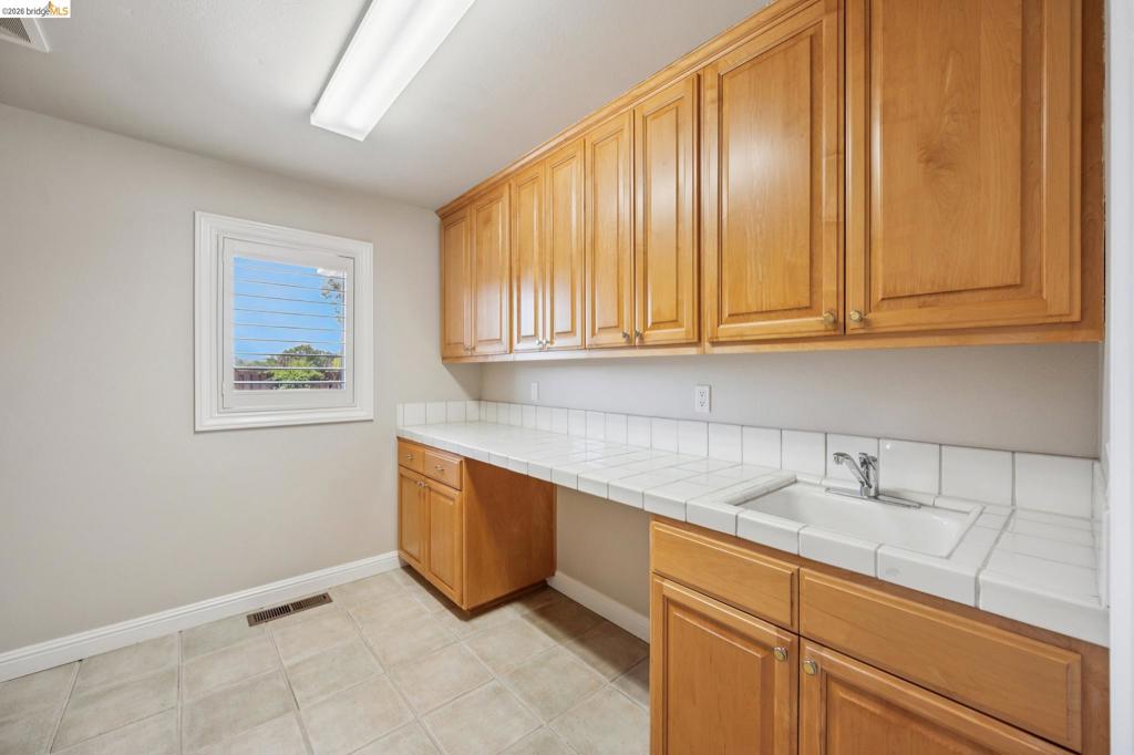 1920 Joseph Dr Property Photo 45