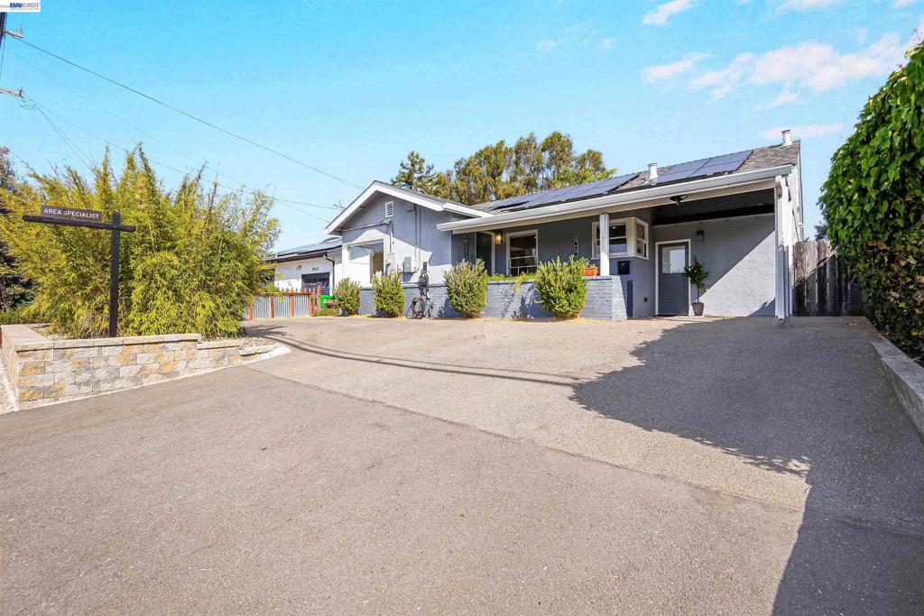 1620 East Ave Property Photo 15