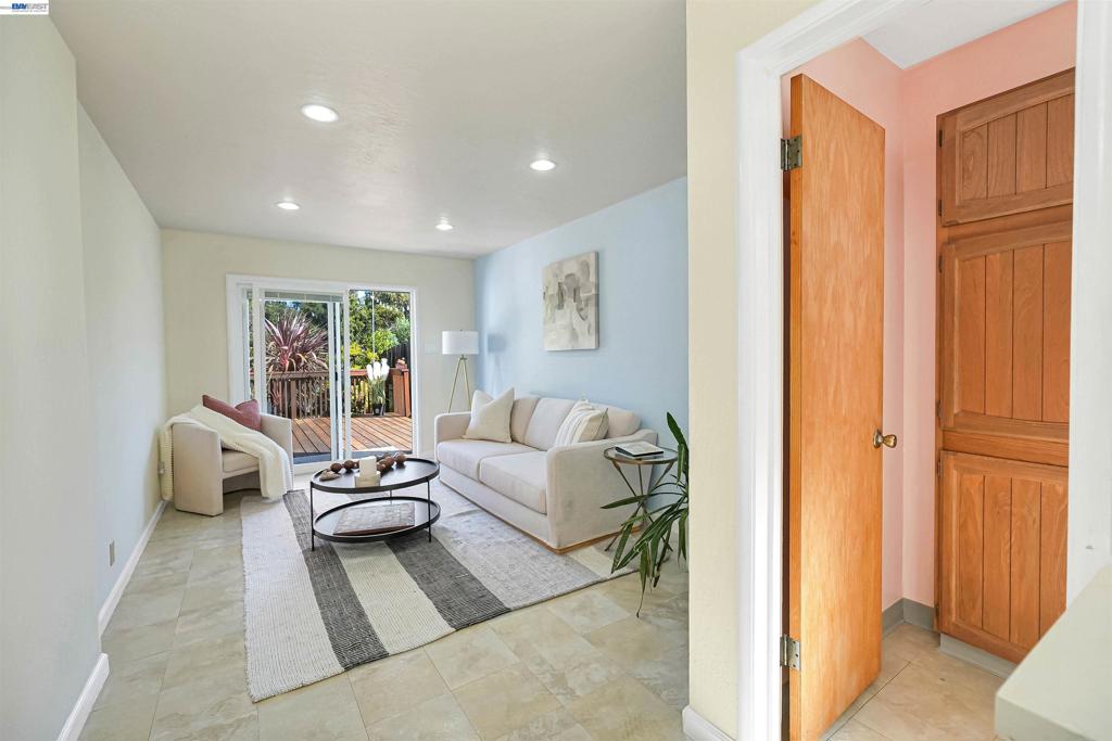 1620 East Ave Property Photo 37