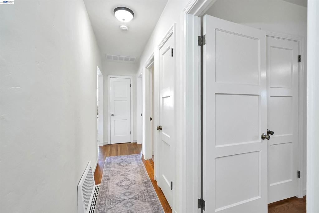 1620 East Ave Property Photo 56