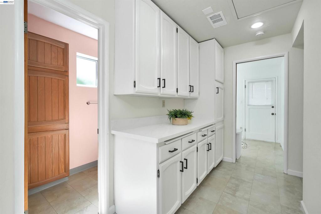 1620 East Ave Property Photo 69