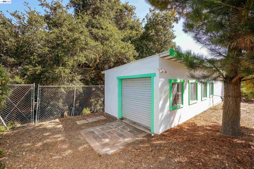 1620 East Ave Property Photo 72