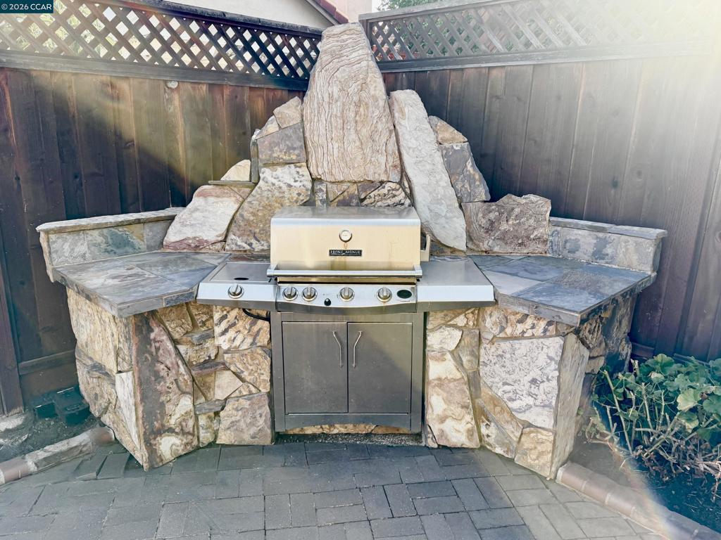 5301 Concerto Circle Property Photo 10