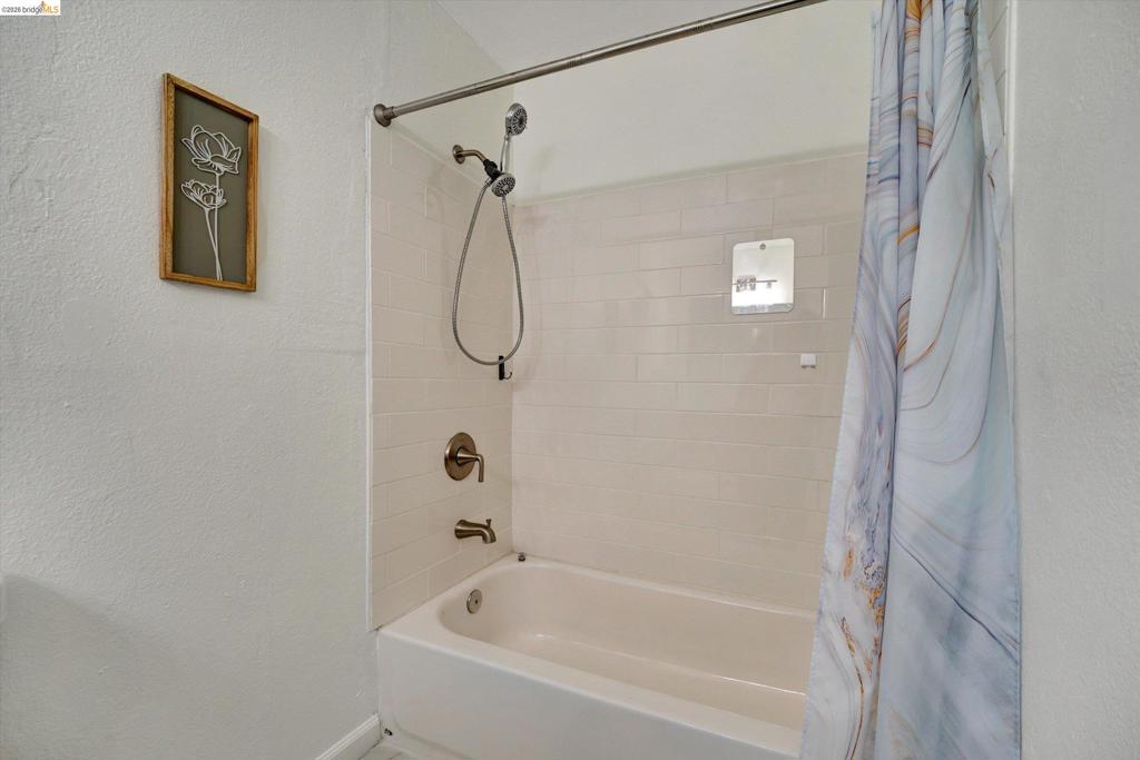 2515 Oliver Ave Property Photo 19