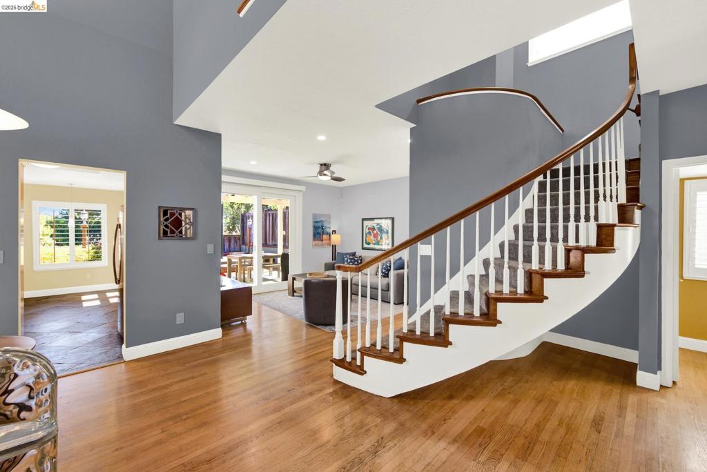 1637 N Clear Creek Place Property Photo 8