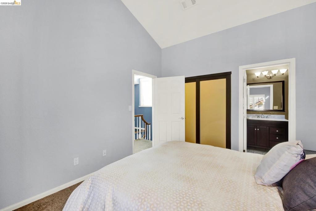 1637 N Clear Creek Place Property Photo 31