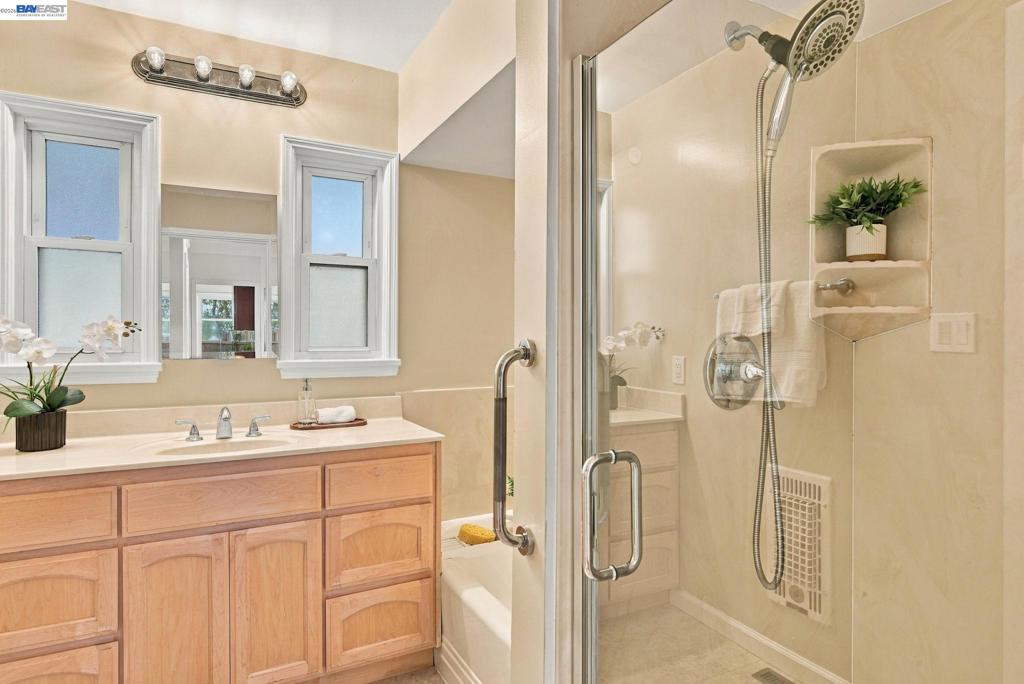 1384 Graff Avenue Property Photo 15