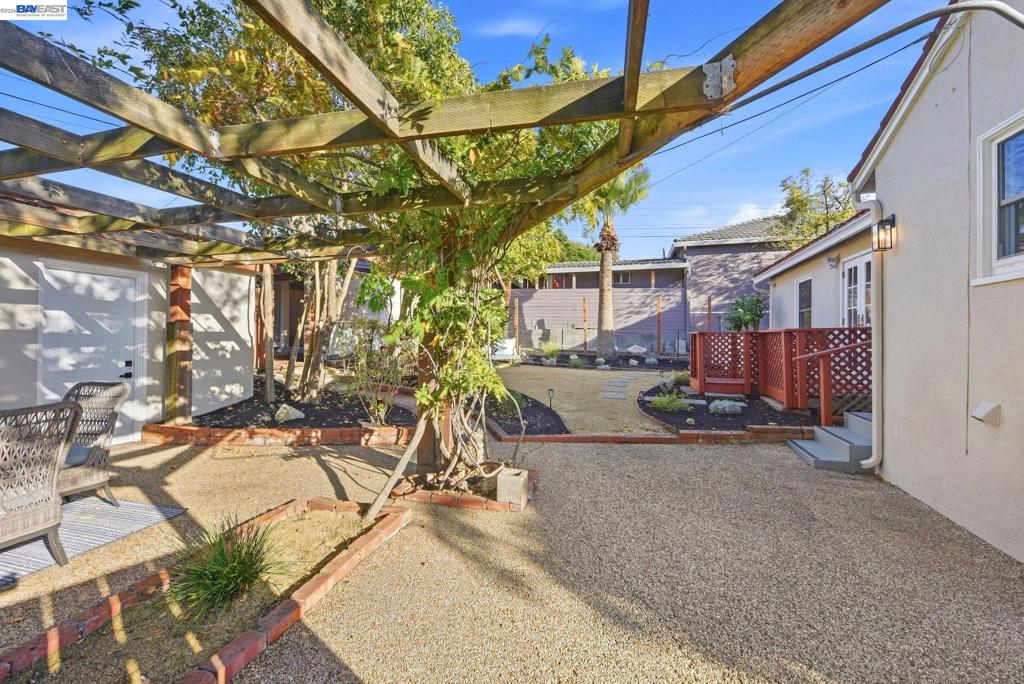 1384 Graff Avenue Property Photo 18