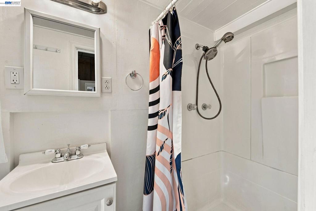 1384 Graff Avenue Property Photo 36
