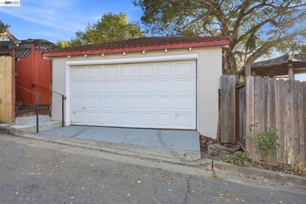 1384 Graff Avenue Property Photo 39