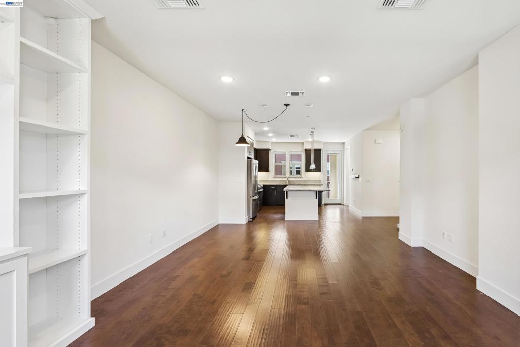 457 Diller Street Property Photo 8