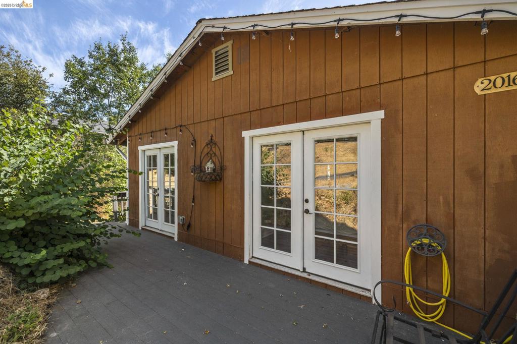 20165 Eastview Dr Property Photo 4