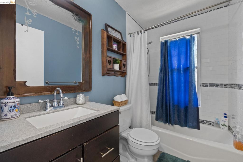 20165 Eastview Dr Property Photo 14