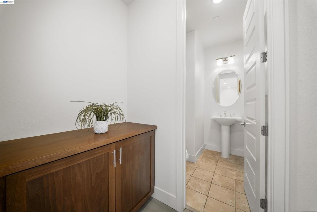 479 Diller St Property Photo 17