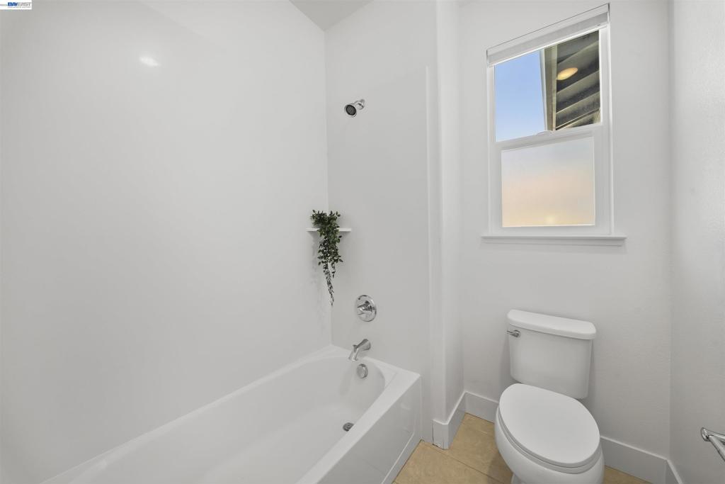 479 Diller St Property Photo 25
