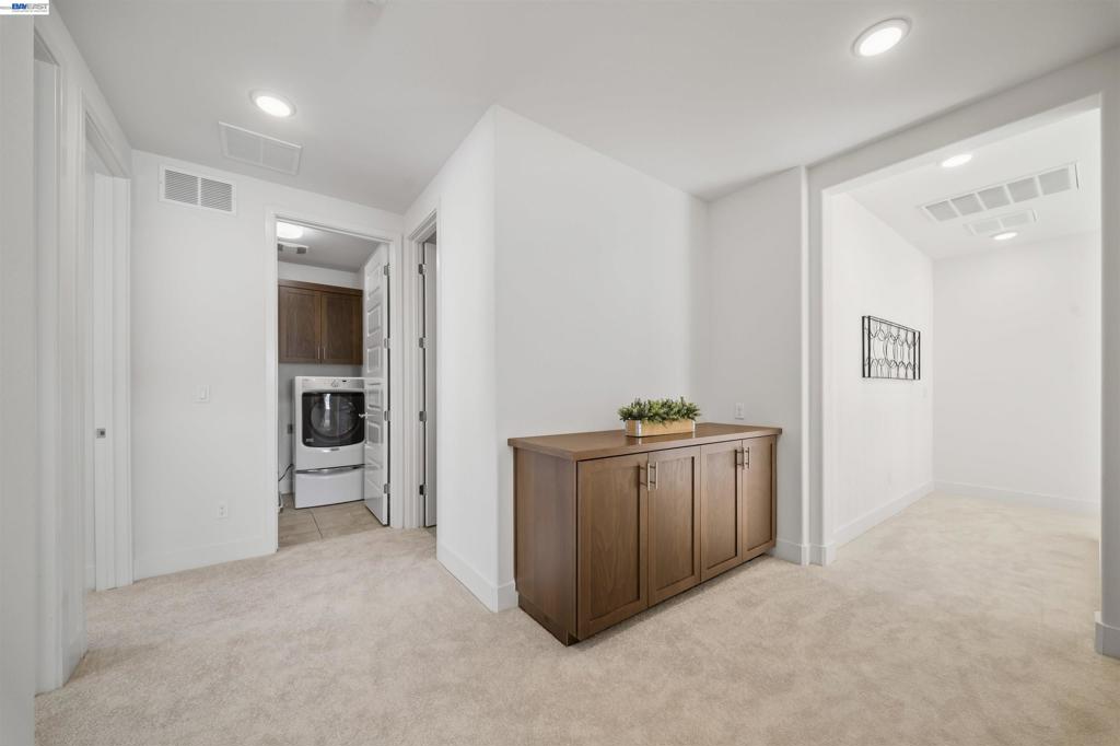 479 Diller St Property Photo 29