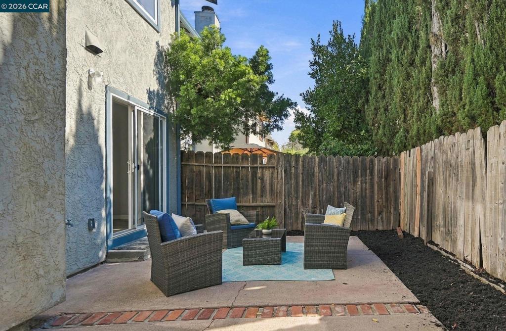 1880 Premier Pl. Property Photo 23