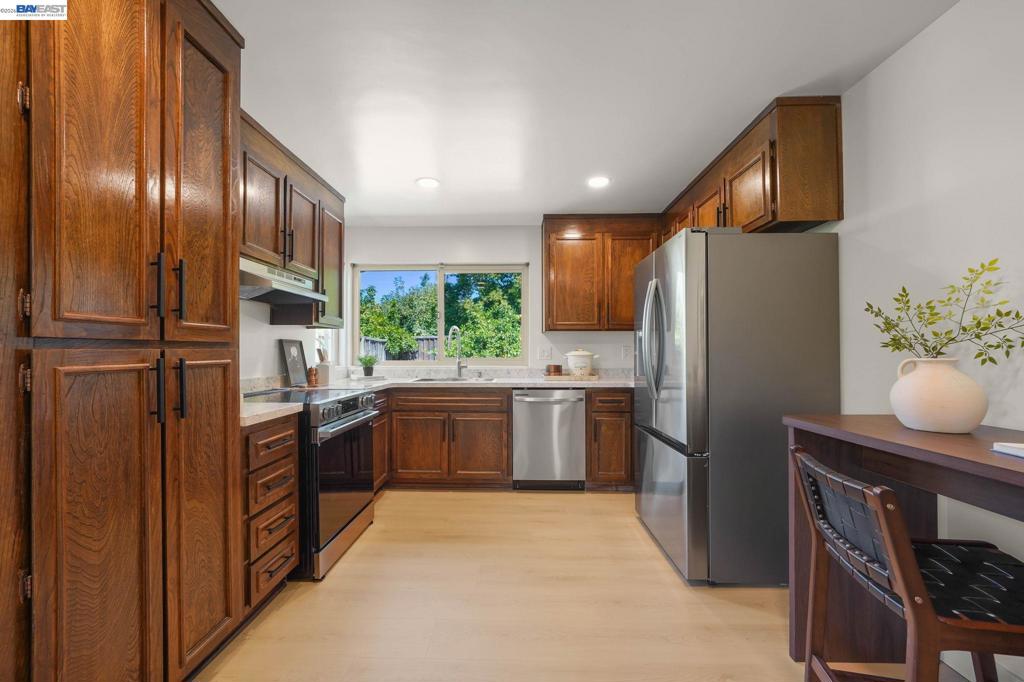 38660 Moore Dr Property Photo 13