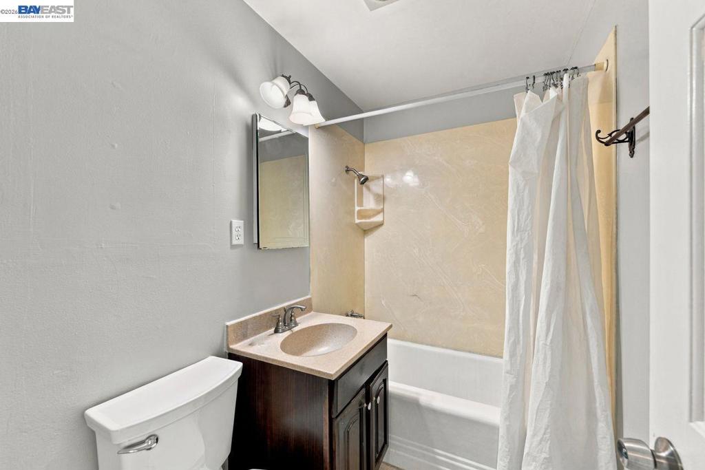 37064 Elm St Property Photo 30