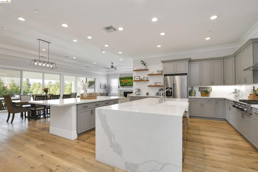 41148468 Property Photo 14
