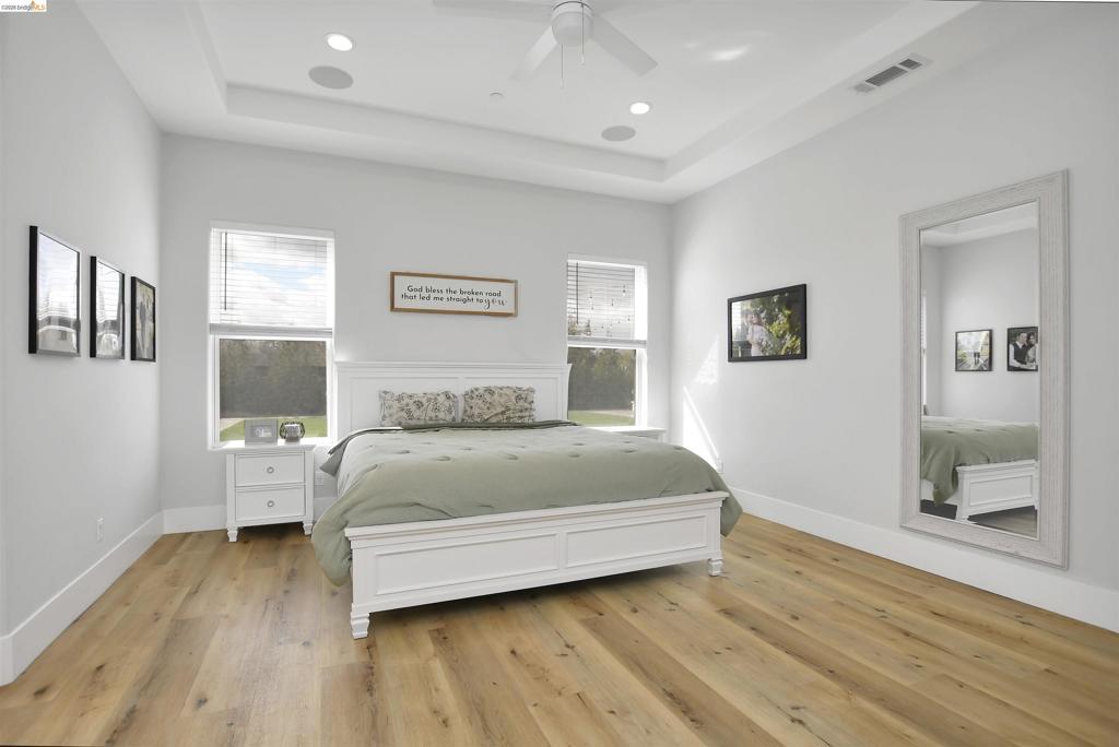 41148468 Property Photo 17