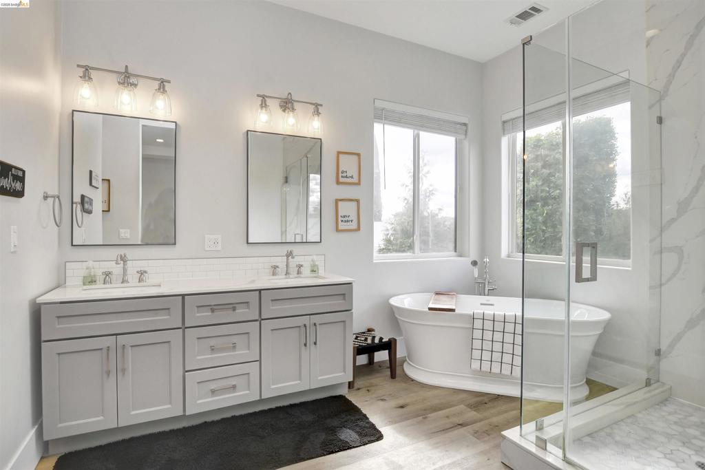 41148468 Property Photo 19