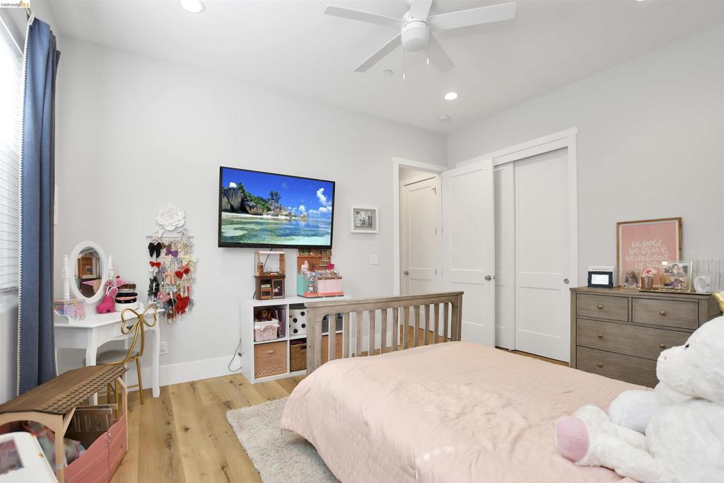 41148468 Property Photo 23