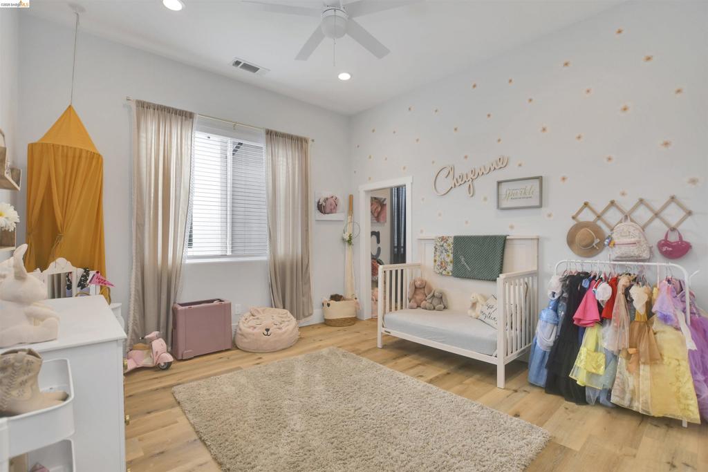 41148468 Property Photo 25