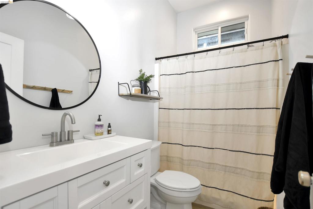 41148468 Property Photo 45