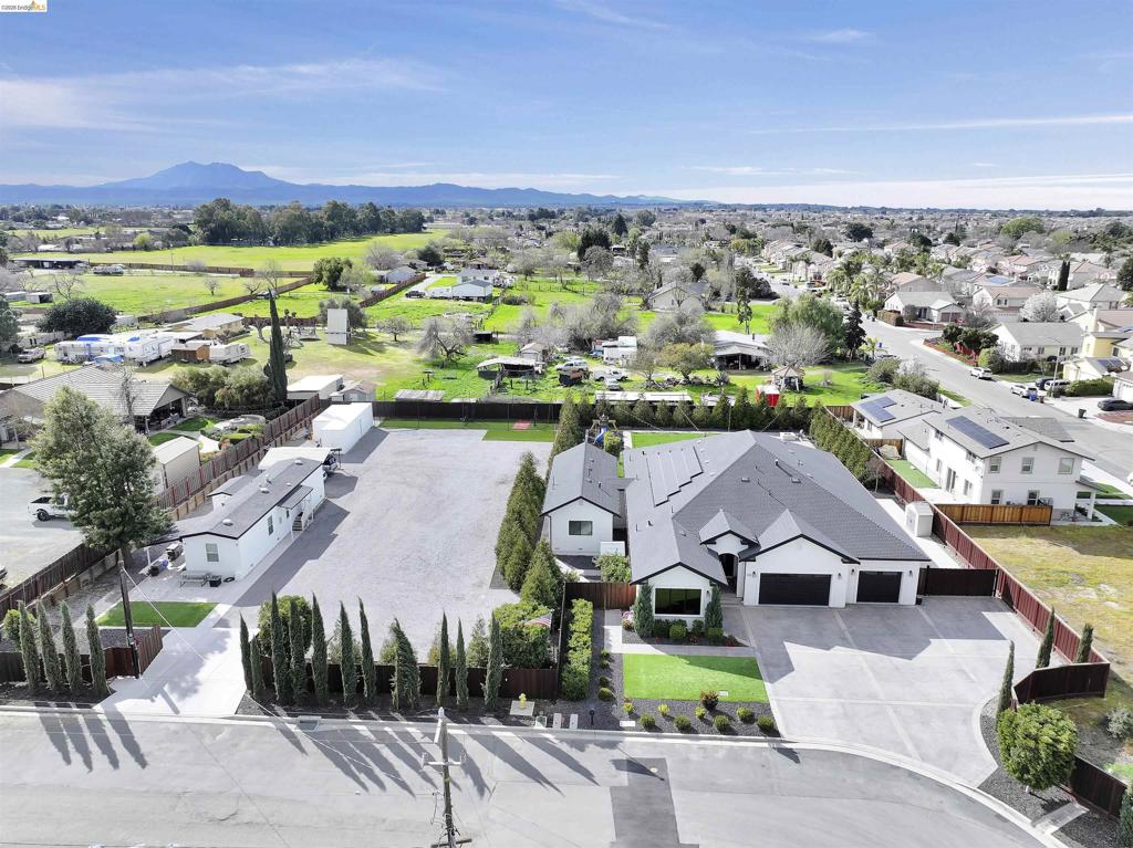 41148468 Property Photo 47