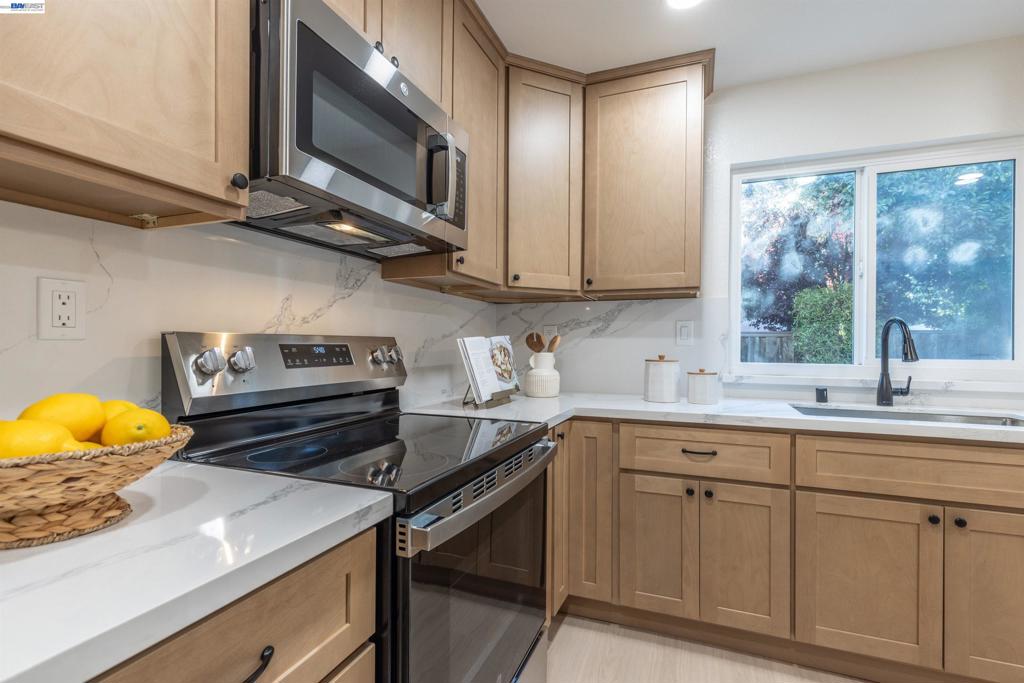 5416 Moonflower Way Property Photo 8
