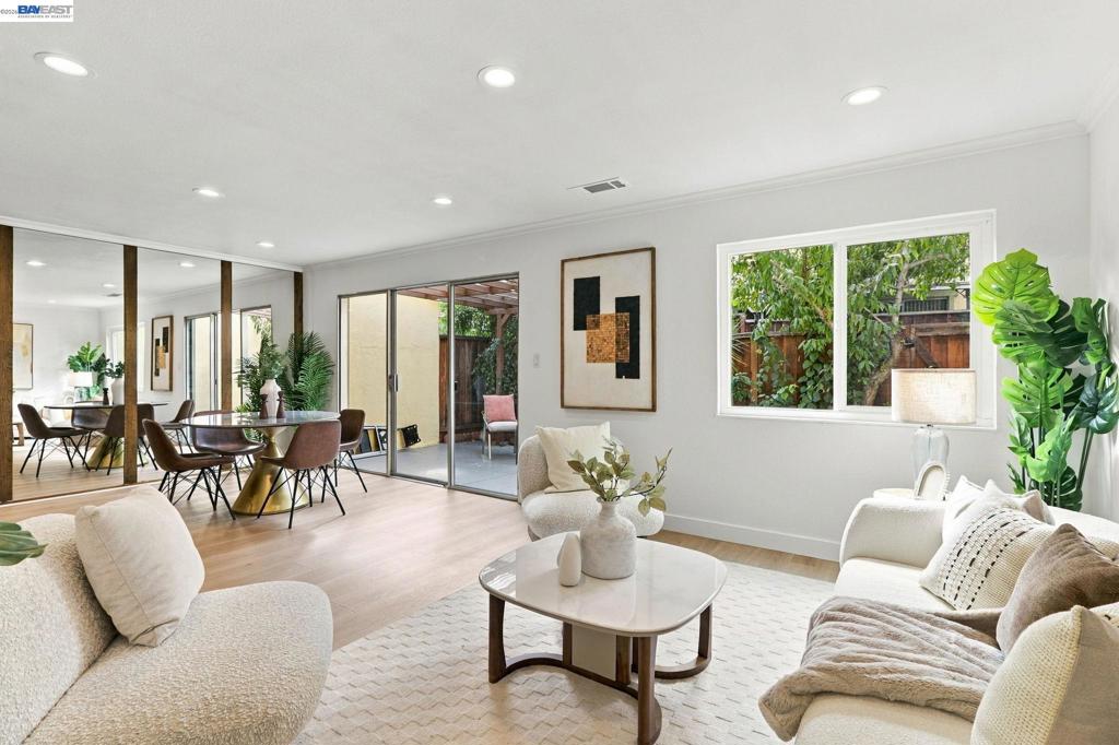 43119 Washington Cmn Property Photo 4