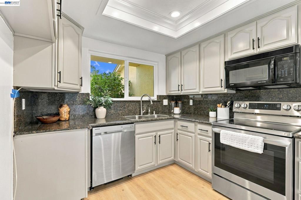 43119 Washington Cmn Property Photo 5