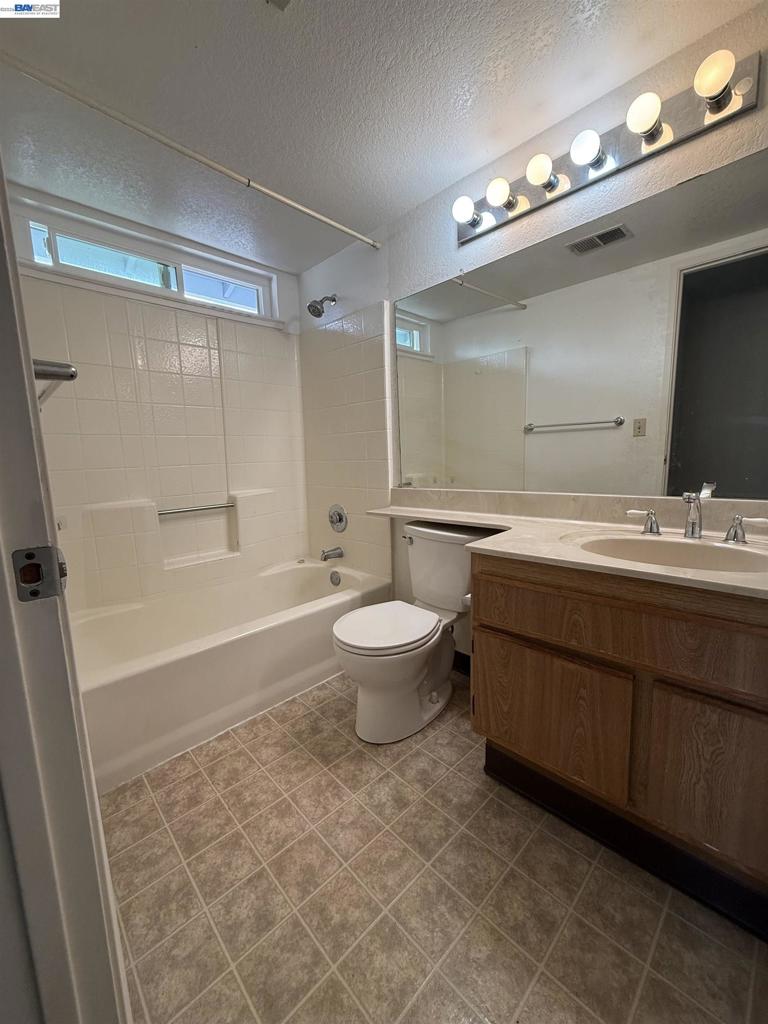 446 Lighthouse Dr Property Photo 21